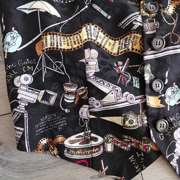 Vintage 90s Nicole Miller Silk Movie Production Actor Actress TV Film Theme Vest - Picture 16 of 16